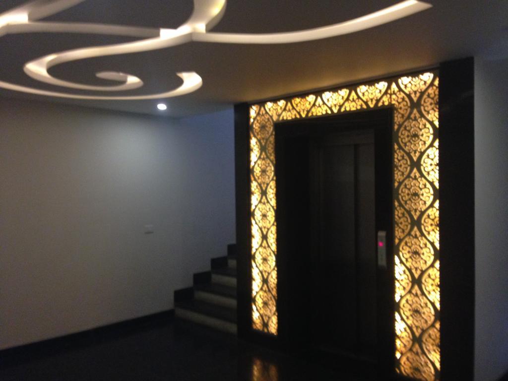 Hotel Crimson Palace Agra  Exteriör bild