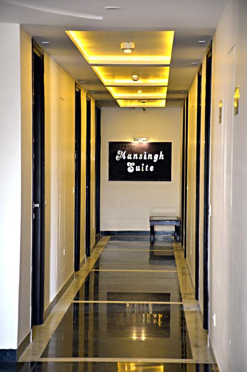 Hotel Crimson Palace Agra  Exteriör bild